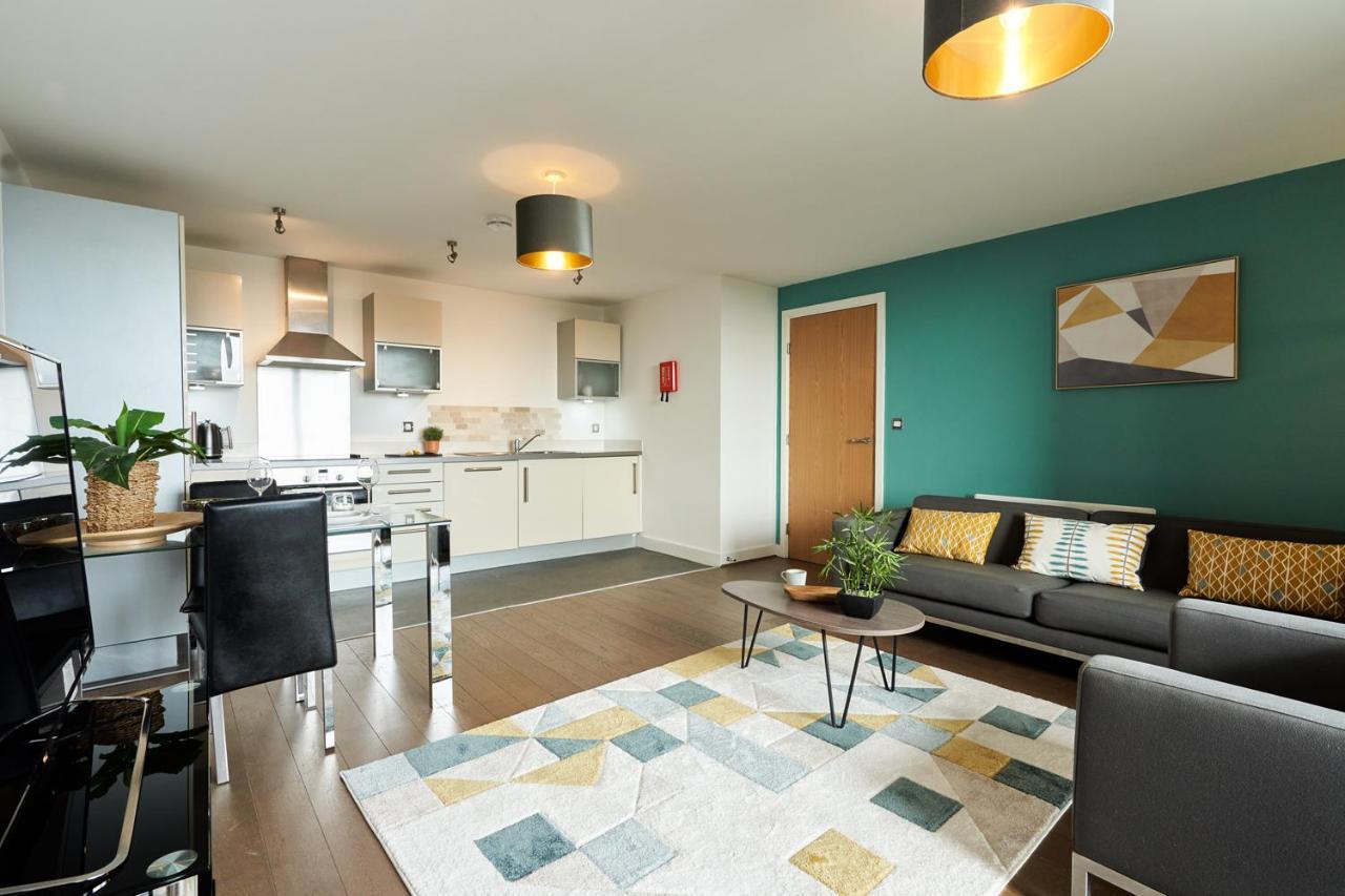 Shortstaymk Vizion Apartments, With Free Superfast Wi-Fi, Parking, Sky Sports And Movies Milton Keynes Exteriér fotografie