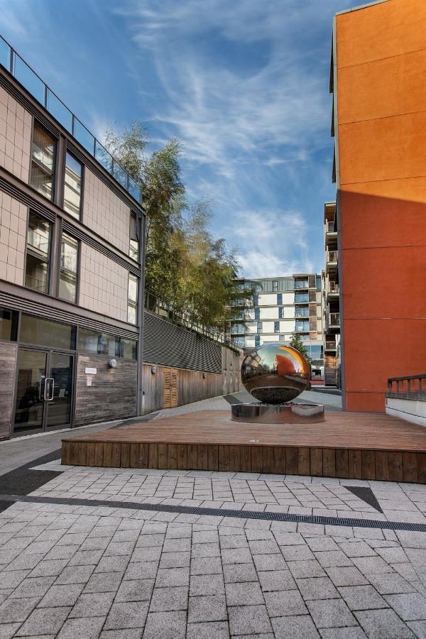 Shortstaymk Vizion Apartments, With Free Superfast Wi-Fi, Parking, Sky Sports And Movies Milton Keynes Exteriér fotografie
