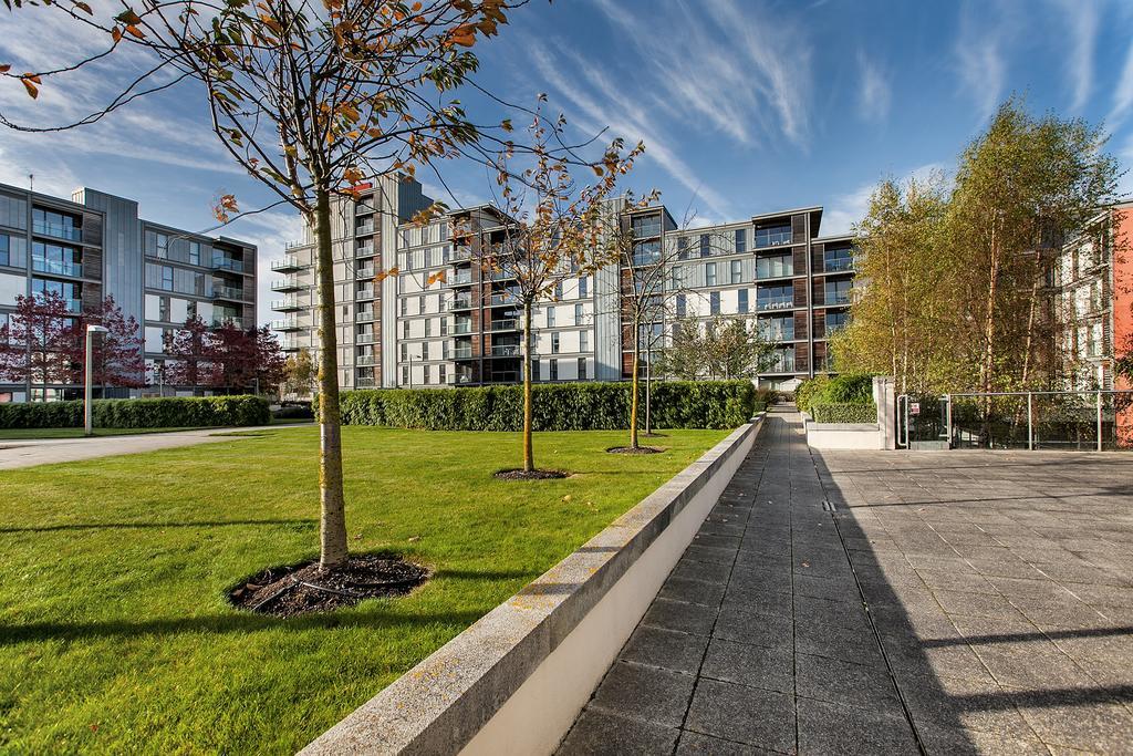 Shortstaymk Vizion Apartments, With Free Superfast Wi-Fi, Parking, Sky Sports And Movies Milton Keynes Exteriér fotografie
