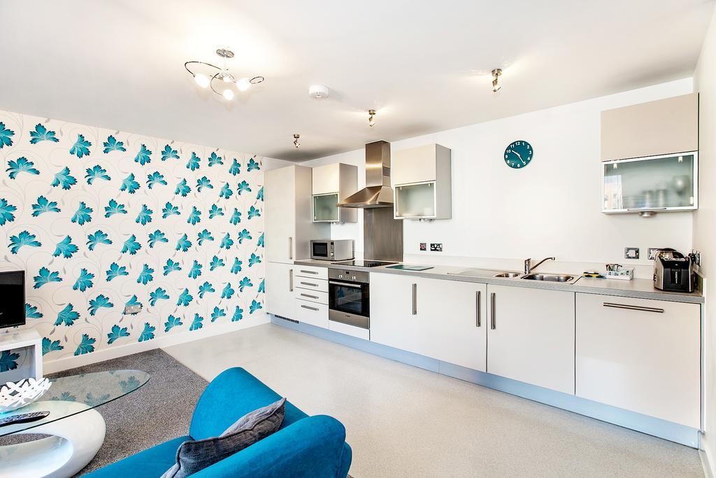 Shortstaymk Vizion Apartments, With Free Superfast Wi-Fi, Parking, Sky Sports And Movies Milton Keynes Pokoj fotografie