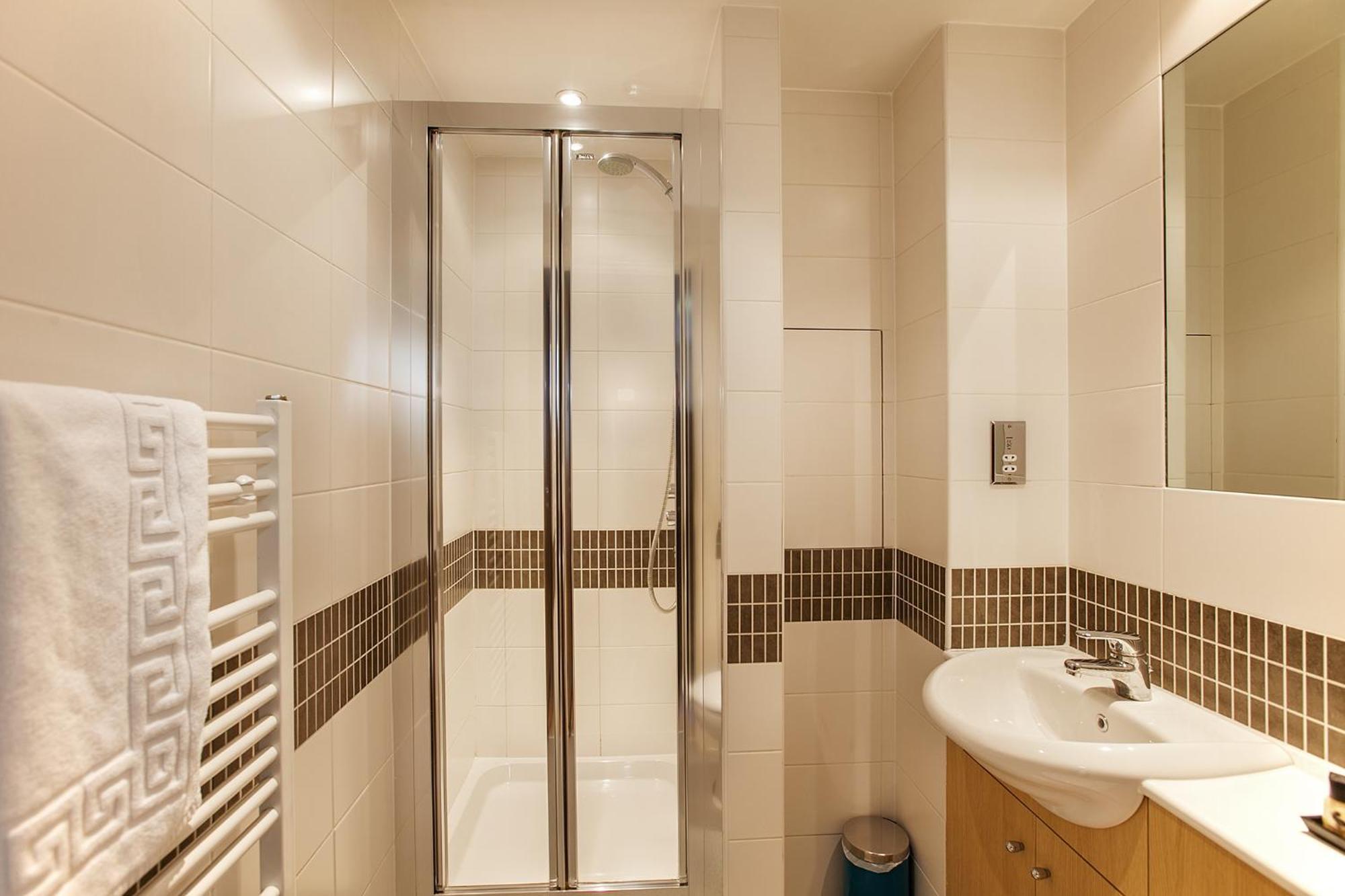 Shortstaymk Vizion Apartments, With Free Superfast Wi-Fi, Parking, Sky Sports And Movies Milton Keynes Pokoj fotografie