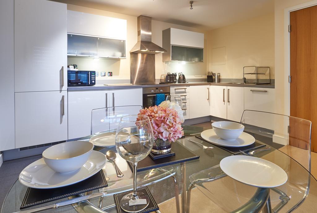Shortstaymk Vizion Apartments, With Free Superfast Wi-Fi, Parking, Sky Sports And Movies Milton Keynes Exteriér fotografie