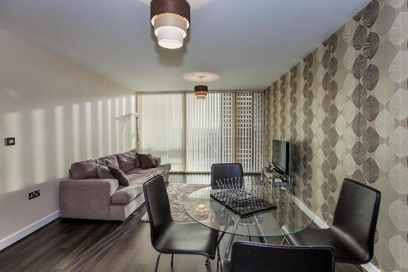 Shortstaymk Vizion Apartments, With Free Superfast Wi-Fi, Parking, Sky Sports And Movies Milton Keynes Exteriér fotografie