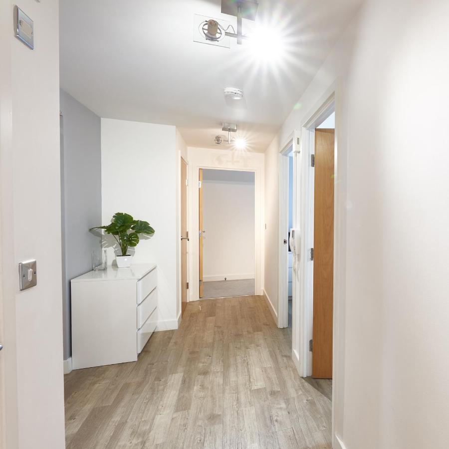 Shortstaymk Vizion Apartments, With Free Superfast Wi-Fi, Parking, Sky Sports And Movies Milton Keynes Exteriér fotografie